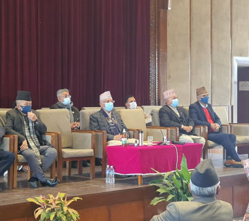 प्रतिशोधको राजनीति गर्न नहुने भन्दै एमालेका पाँच सांसदले गरेनन् खाली कागजमा हस्ताक्षर